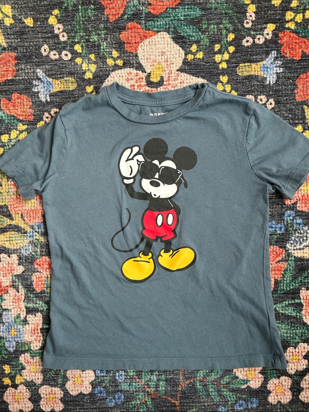 Old Navy x Disney Mickey Mouse Graphic Tee, Size Small (6/7)